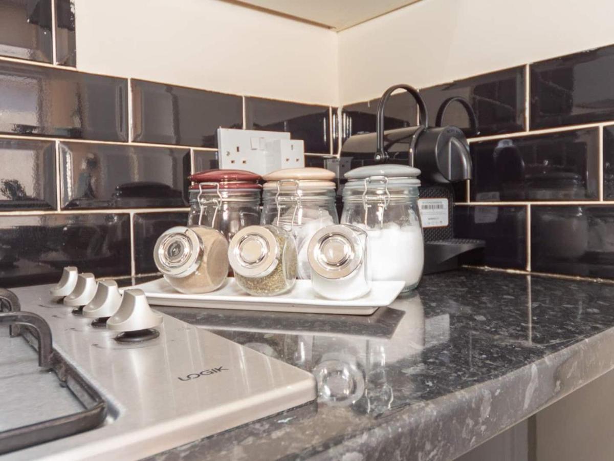 Bellaliving 2 Bedroom Apartment - Luton Λούτον Εξωτερικό φωτογραφία